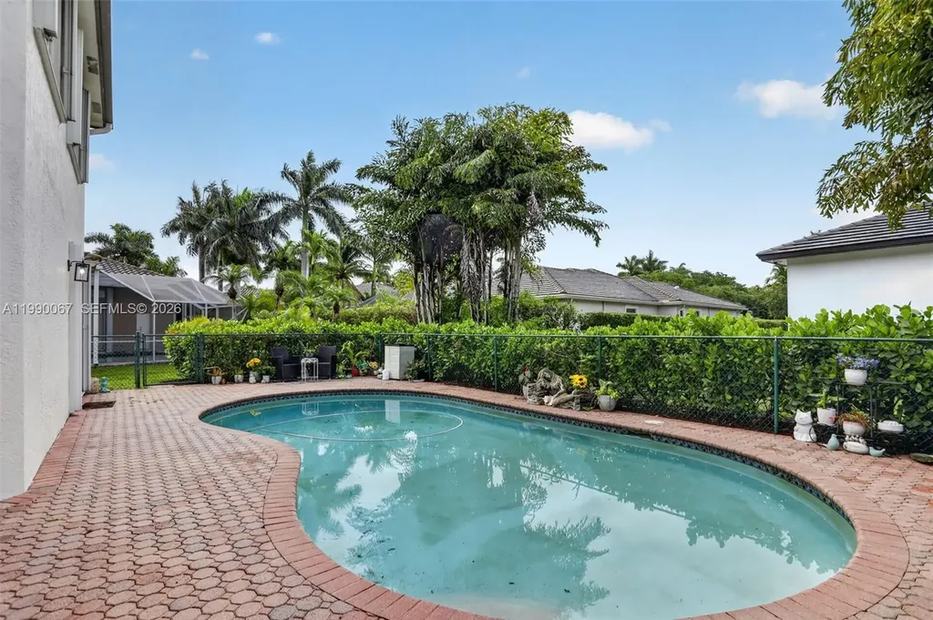 4953 Kensington Circle Coral Springs FL 33076