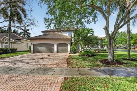 4953 Kensington Circle Coral Springs FL 33076