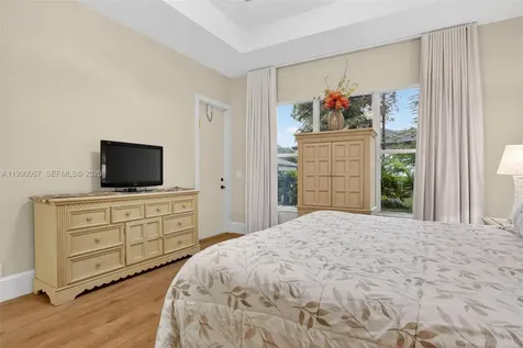 4953 Kensington Circle Coral Springs FL 33076