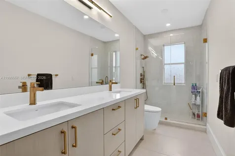4953 Kensington Circle Coral Springs FL 33076