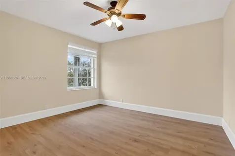 4953 Kensington Circle Coral Springs FL 33076