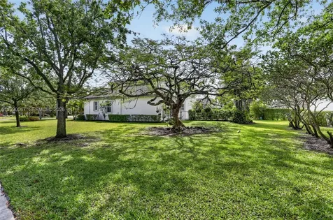 4953 Kensington Circle Coral Springs FL 33076