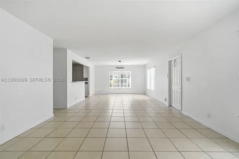 841 NW 10th Street Hallandale Beach FL 33009