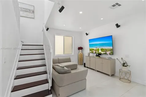 1500 Canary Island Drive Weston FL 33327