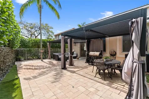 1500 Canary Island Drive Weston FL 33327