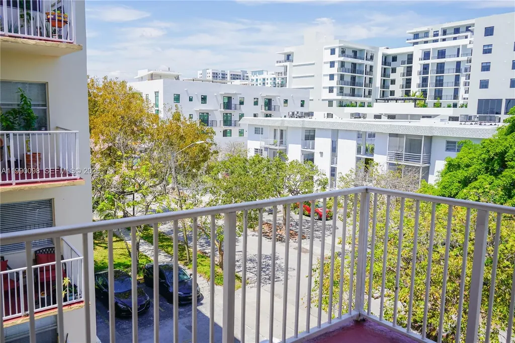 2008 Jackson Street Hollywood FL 33020
