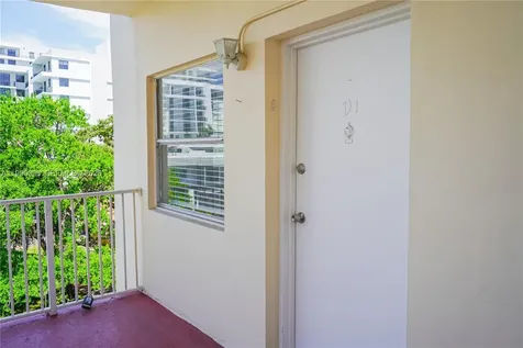 2008 Jackson Street Hollywood FL 33020