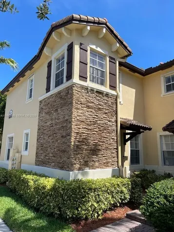 9227 SW 227th Street Cutler Bay FL 33190