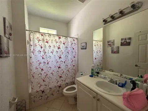 9227 SW 227th Street Cutler Bay FL 33190