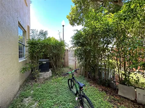 9227 SW 227th Street Cutler Bay FL 33190