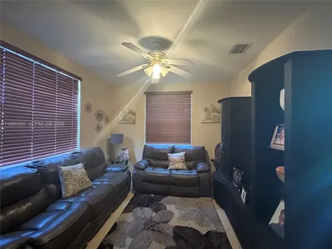 9227 SW 227th Street Cutler Bay FL 33190