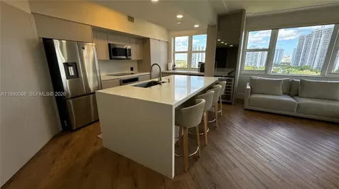 20000 E Country Club Drive Aventura FL 33180