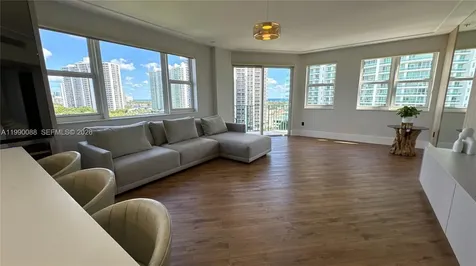 20000 E Country Club Drive Aventura FL 33180