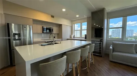 20000 E Country Club Drive Aventura FL 33180