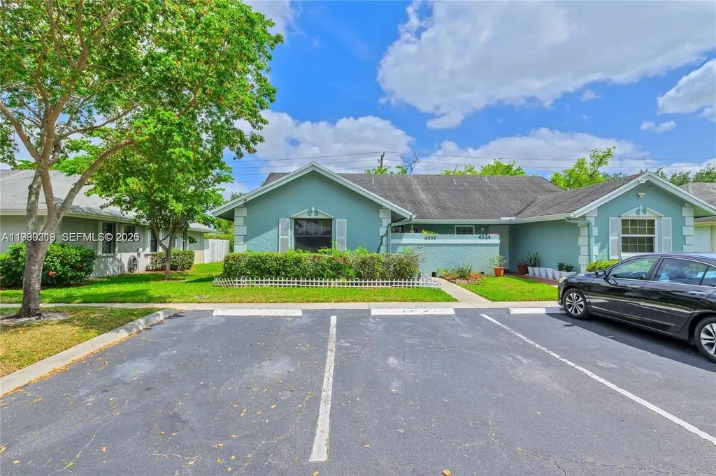 4332 NW 120th Lane Sunrise FL 33323