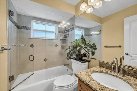 4332 NW 120th Lane Sunrise FL 33323