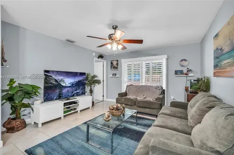 4332 NW 120th Lane Sunrise FL 33323