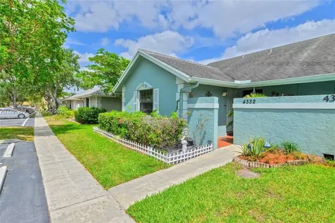 4332 NW 120th Lane Sunrise FL 33323