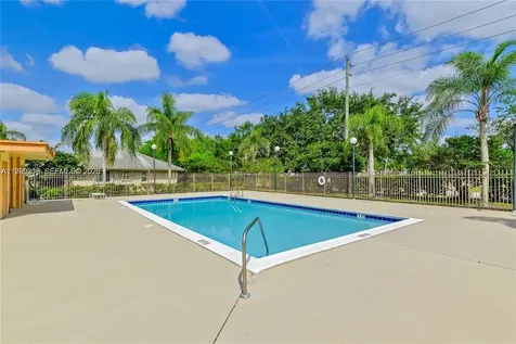 4332 NW 120th Lane Sunrise FL 33323