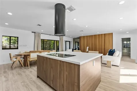116 W 1st Court Miami Beach FL 33139