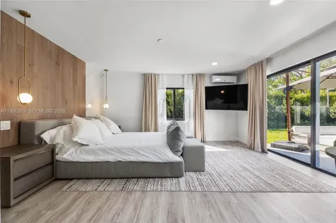 116 W 1st Court Miami Beach FL 33139