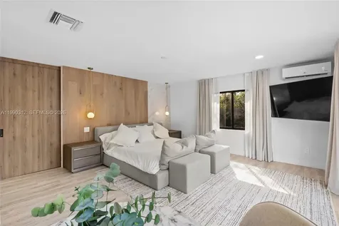116 W 1st Court Miami Beach FL 33139