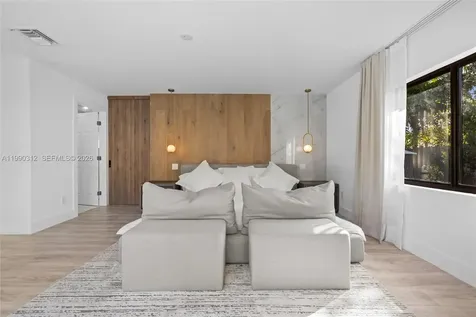 116 W 1st Court Miami Beach FL 33139