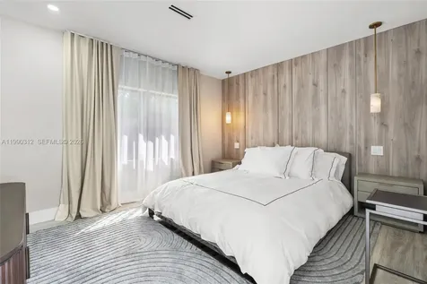 116 W 1st Court Miami Beach FL 33139