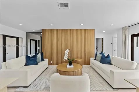 116 W 1st Court Miami Beach FL 33139