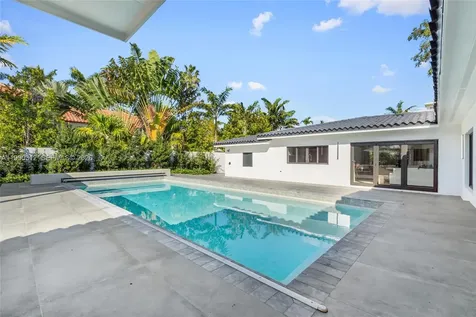 116 W 1st Court Miami Beach FL 33139