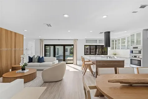 116 W 1st Court Miami Beach FL 33139