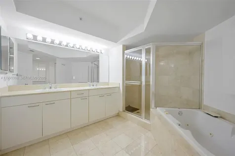 21055 Yacht Club Drive Aventura FL 33180