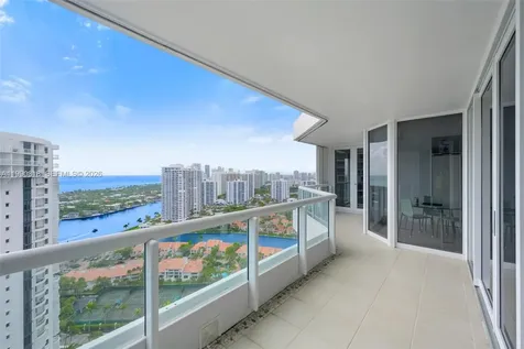 21055 Yacht Club Drive Aventura FL 33180