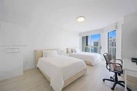 21055 Yacht Club Drive Aventura FL 33180