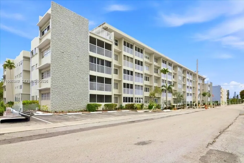 330 SE 2nd Street Hallandale Beach FL 33009