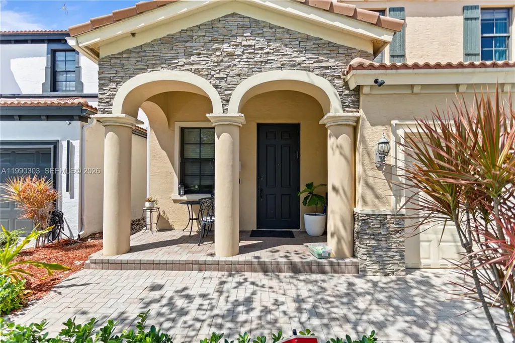 19244 NE 9th Place Miami FL 33179