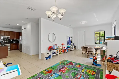 19244 NE 9th Place Miami FL 33179