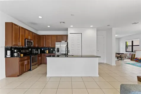 19244 NE 9th Place Miami FL 33179