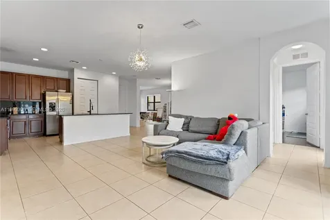 19244 NE 9th Place Miami FL 33179