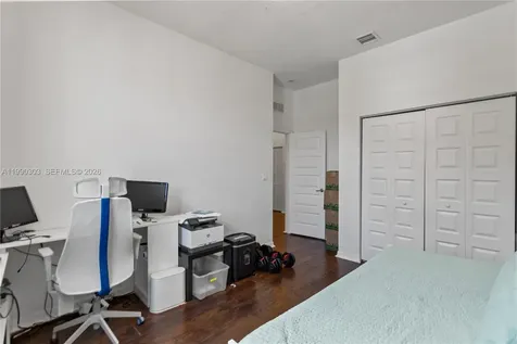19244 NE 9th Place Miami FL 33179