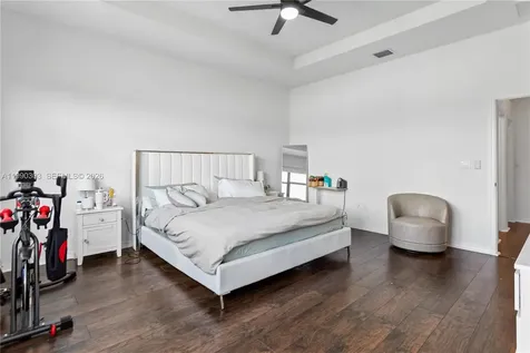 19244 NE 9th Place Miami FL 33179