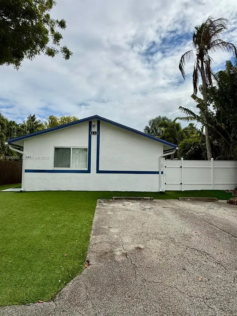 650 NE 15th Street Fort Lauderdale FL 33304