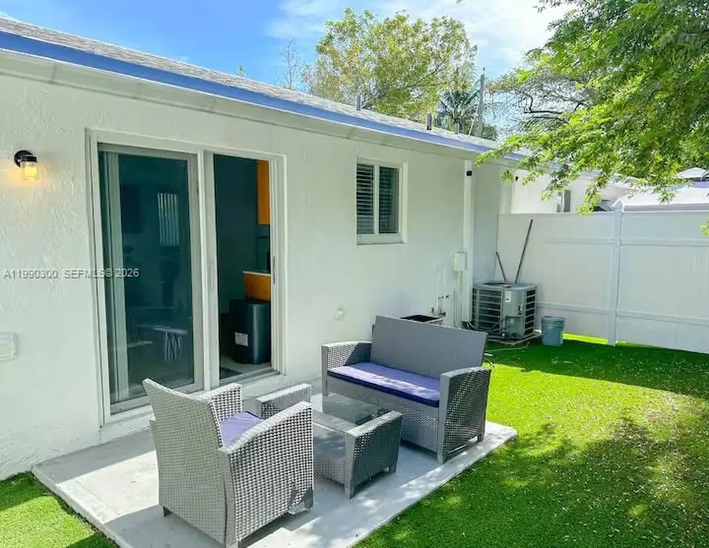 650 NE 15th Street Fort Lauderdale FL 33304