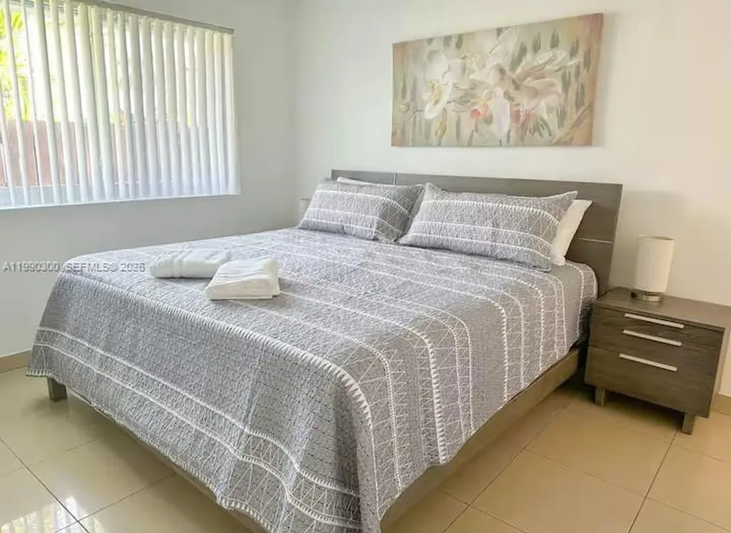 650 NE 15th Street Fort Lauderdale FL 33304