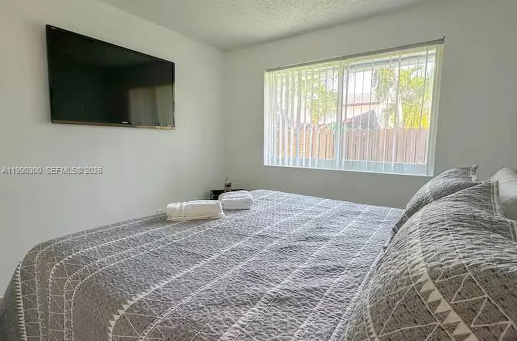 650 NE 15th Street Fort Lauderdale FL 33304