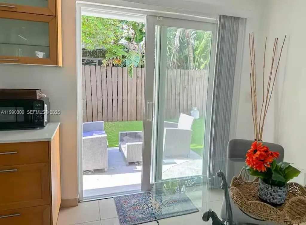 650 NE 15th Street Fort Lauderdale FL 33304