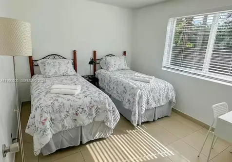 650 NE 15th Street Fort Lauderdale FL 33304