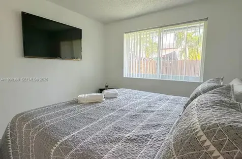650 NE 15th Street Fort Lauderdale FL 33304