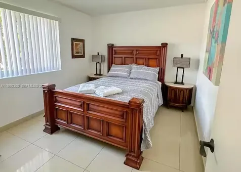 650 NE 15th Street Fort Lauderdale FL 33304