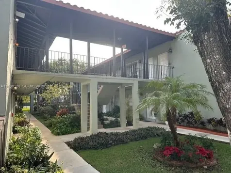 10776 N Kendall Drive Miami FL 33176